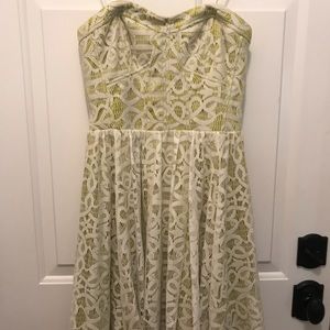 Lace Guess dress